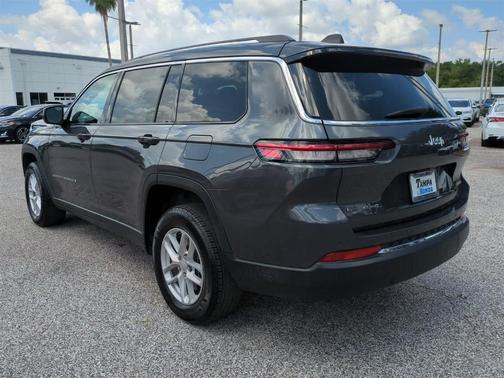 2022 Jeep Grand Cherokee L Laredo