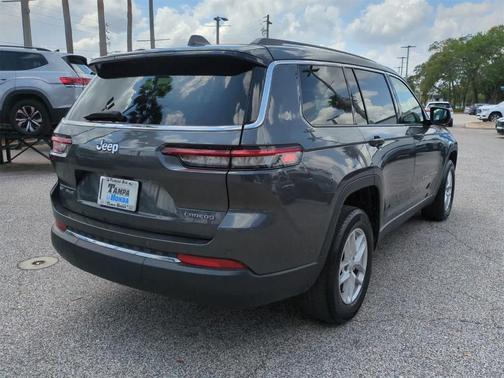 2022 Jeep Grand Cherokee L Laredo