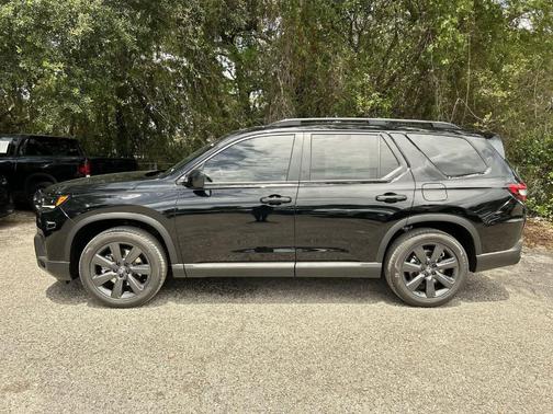Crystal Black Pearl 2026 Honda Pilot Sport