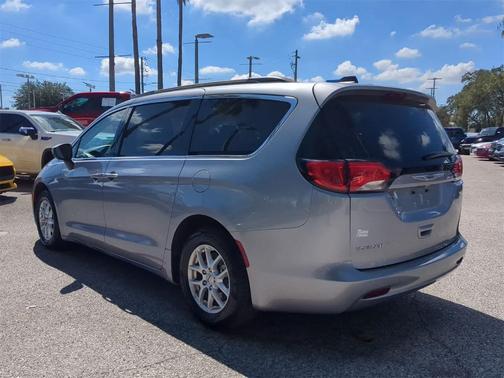 2021 Chrysler Voyager LXI