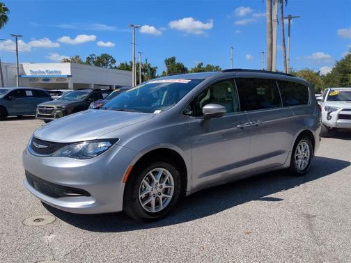 2021 Chrysler Voyager LXI