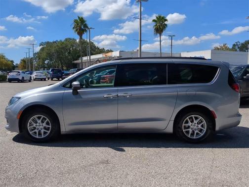 2021 Chrysler Voyager LXI