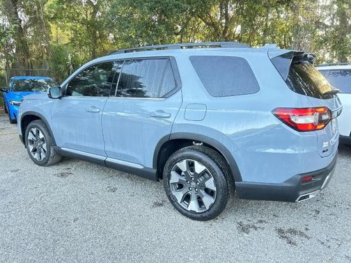 Sonic Gray Pearl 2026 Honda Pilot Elite