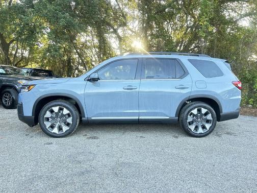 Sonic Gray Pearl 2026 Honda Pilot Elite