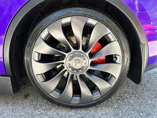 2024 Tesla Model Y Performance