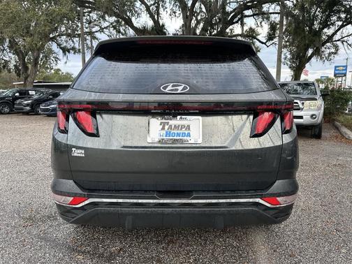 2023 Hyundai TUCSON SE