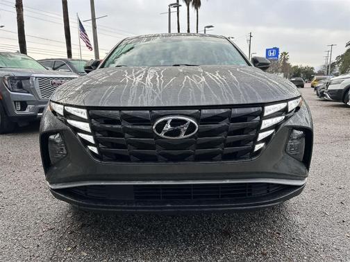2023 Hyundai TUCSON SE