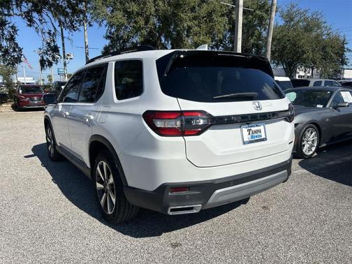 2023 Honda Pilot Touring