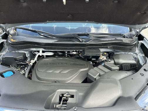 Solar Silver Metallic 2026 Honda Ridgeline RTL