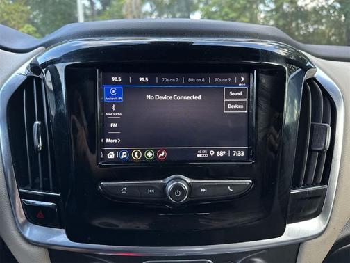 2022 Chevrolet Traverse LS