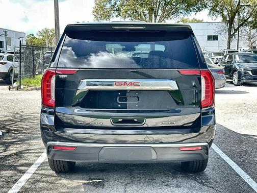 Onyx Black 2024 GMC Yukon SLT