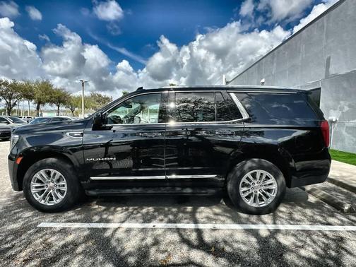 Onyx Black 2024 GMC Yukon SLT