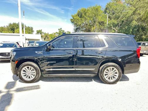 Onyx Black 2024 GMC Yukon SLT