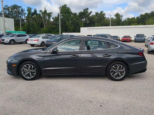 2022 Hyundai SONATA SEL