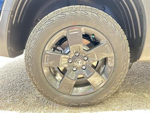 Crystal Black Pearl 2026 Honda Ridgeline TrailSport