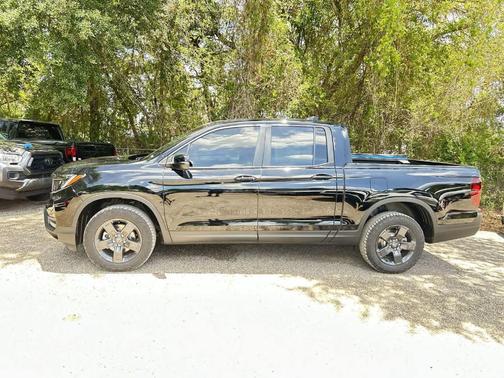 Crystal Black Pearl 2026 Honda Ridgeline TrailSport