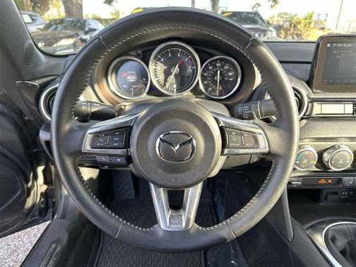 2022 Mazda MX-5 Miata RF Grand Touring