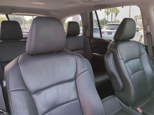 2022 Honda Pilot Touring 7-Passenger