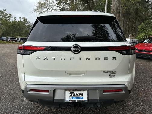 2024 Nissan Pathfinder Platinum