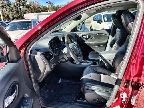 2022 Jeep Cherokee Trailhawk