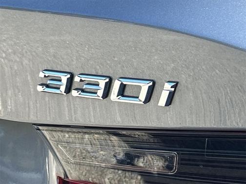 2025 BMW 330 i xDrive