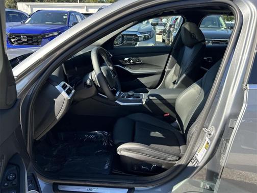 2025 BMW 330 i xDrive