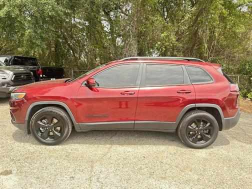 Velvet Red Pearlcoat 2019 Jeep Cherokee Latitude Plus