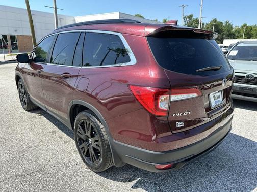 Deep Scarlet Pearl 2022 Honda Pilot Special Edition