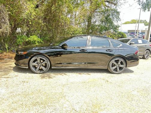Crystal Black Pearl 2024 Honda Accord Hybrid Sport