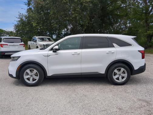 2022 Kia Sorento LX