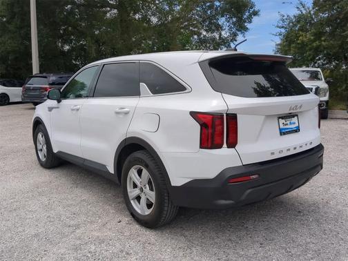 2022 Kia Sorento LX