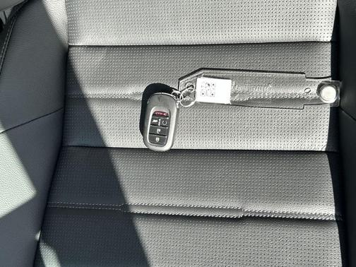 Platinum White Pearl 2026 Honda CR-V EX-L