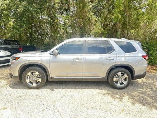 Lunar Silver Metallic 2025 Honda Pilot EX-L