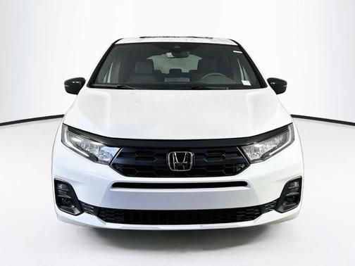 Platinum White Pearl 2027 Honda Odyssey SPORT-L