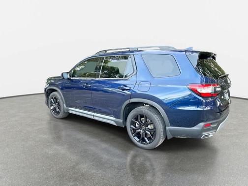 Obsidian Blue Pearl 2025 Honda Pilot Touring