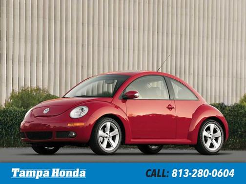 2009 Volkswagen New Beetle 2.5