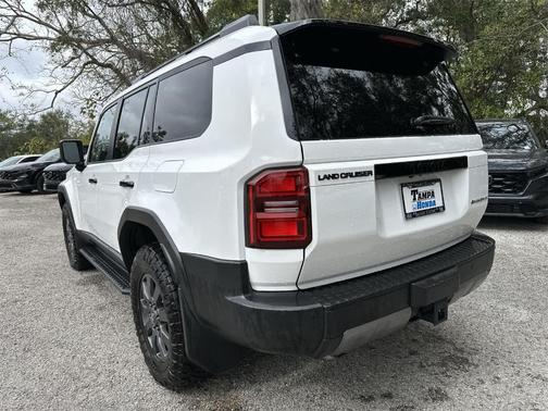 2024 Toyota Land Cruiser 