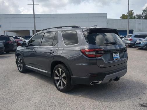 2024 Honda Pilot Touring