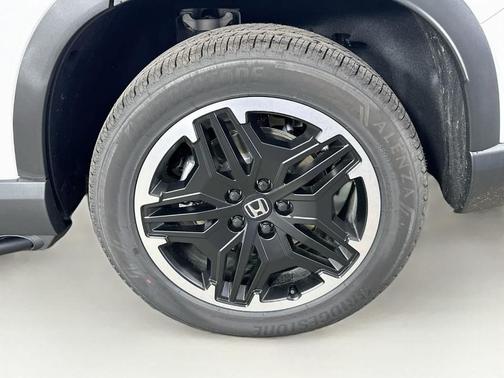 Platinum White Pearl 2026 Honda Pilot Touring S