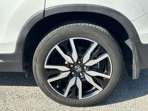 2020 Honda Pilot Touring 8-Passenger