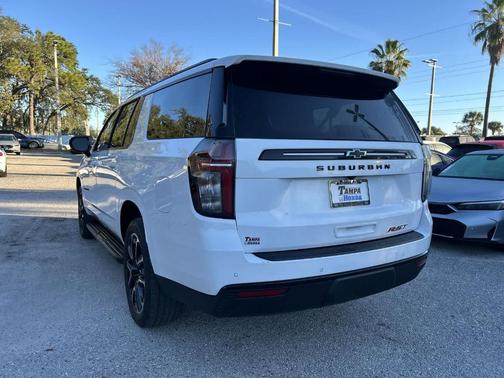 2024 Chevrolet Suburban RST