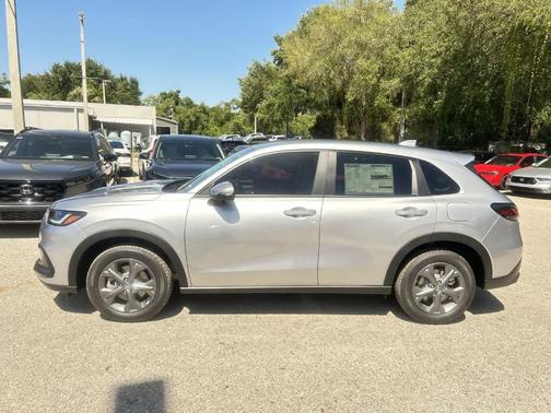 Solar Silver Metallic 2026 Honda HR-V LX