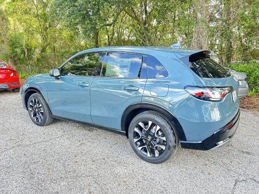 Pearl 2027 Honda HR-V EX-L