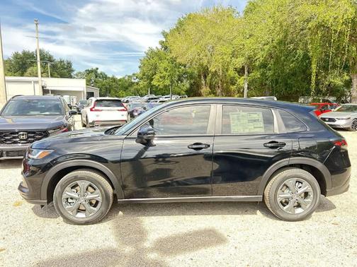 Crystal Black Pearl 2026 Honda HR-V LX