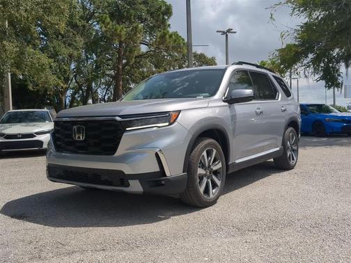 2025 Honda Pilot Touring