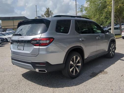 2025 Honda Pilot Touring