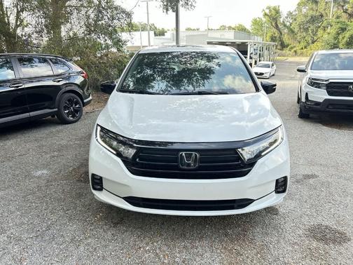Platinum White Pearl 2024 Honda Odyssey Sport