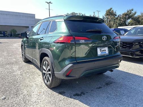 2023 Toyota Corolla Cross XLE