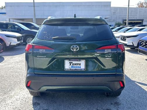 2023 Toyota Corolla Cross XLE