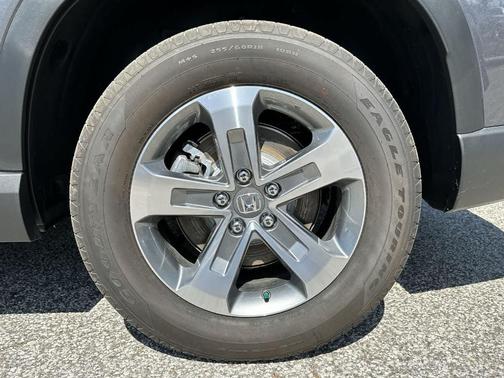 Modern Steel Metallic 2025 Honda Pilot EX-L